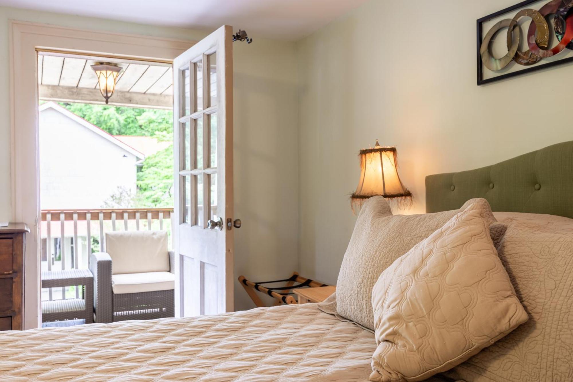 Bliss Point Farm And B&B, Llc Earlysville Buitenkant foto