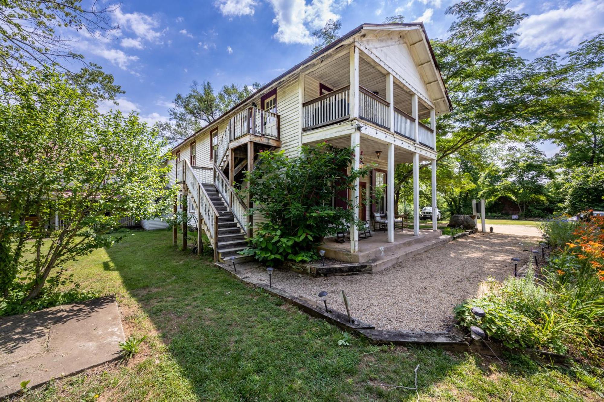 Bliss Point Farm And B&B, Llc Earlysville Buitenkant foto